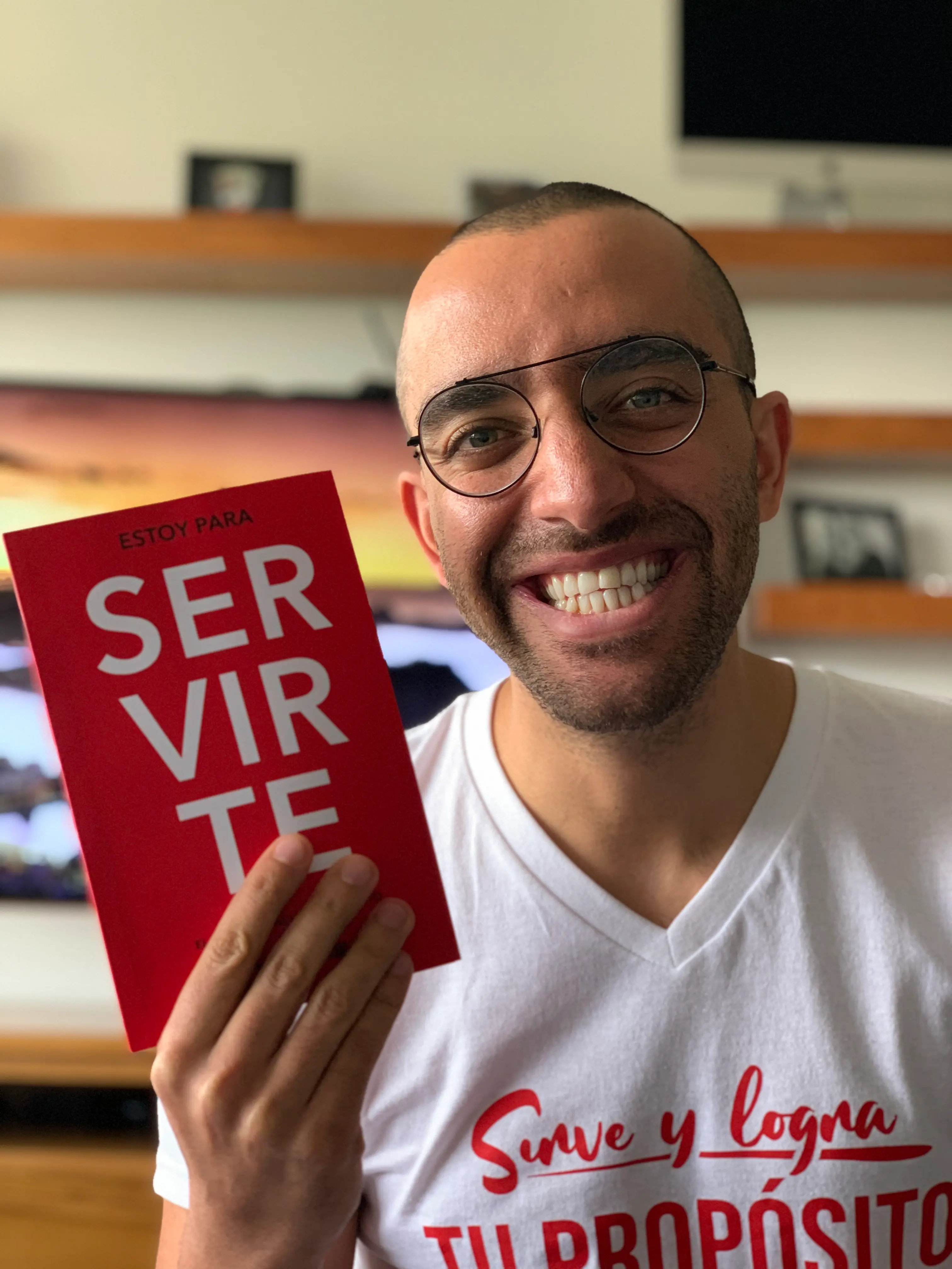 Libro Estoy para Servirte, de Carlos Agami